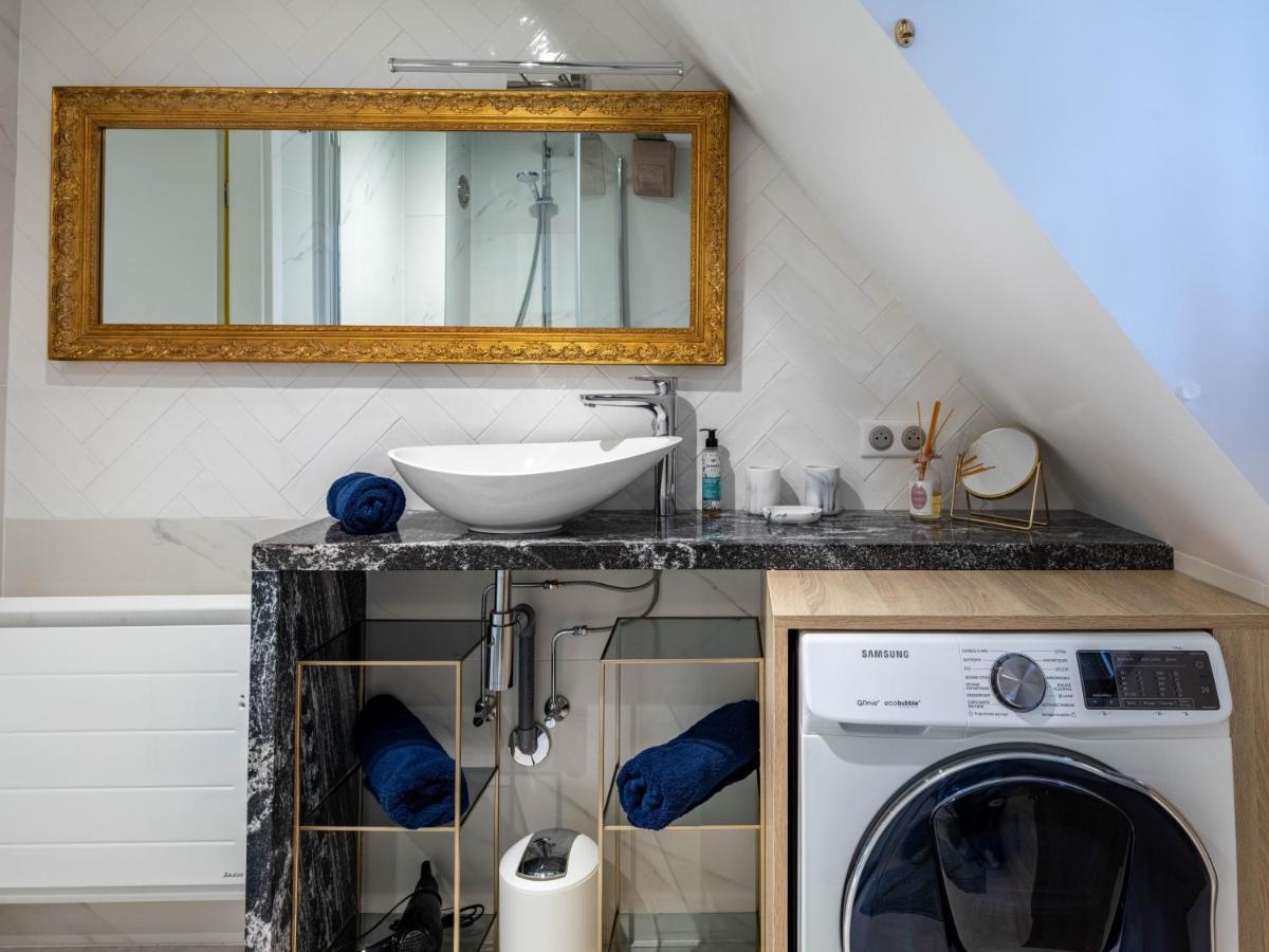 Le Pinot Gris Apartment รีควีร์ ภายนอก รูปภาพ