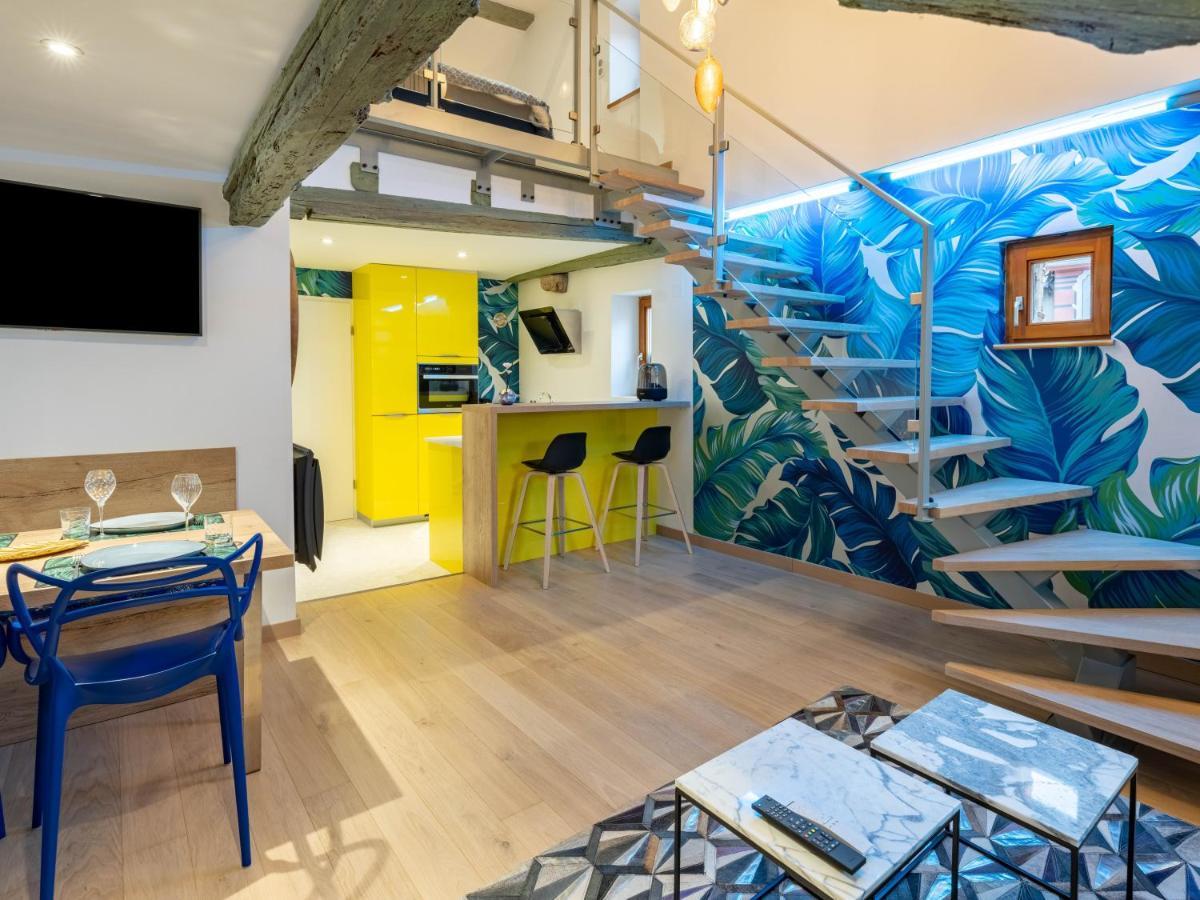 Le Pinot Gris Apartment รีควีร์ ภายนอก รูปภาพ